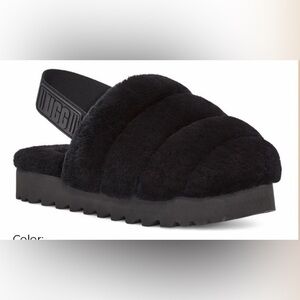 UGG Super Fluff Slipper in Black